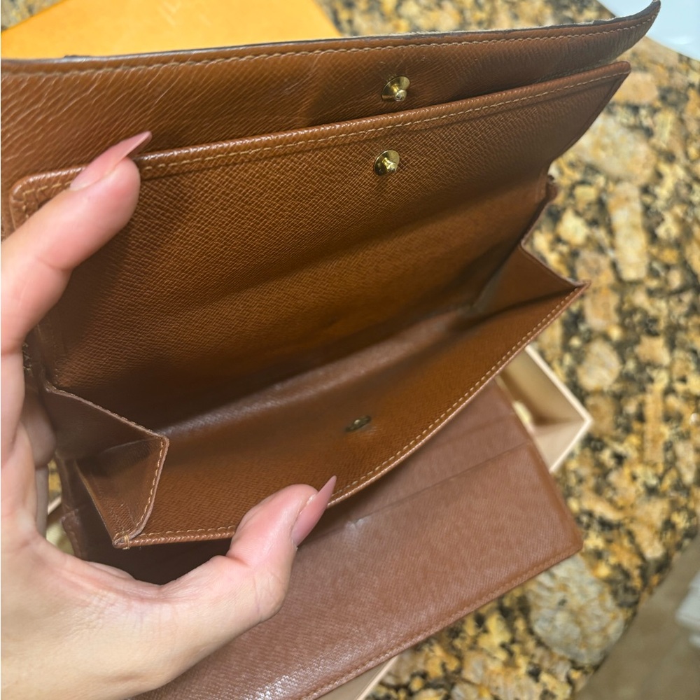 🌸Louis Vuitton Brown Monogram Wallet - Picture 6 of 12